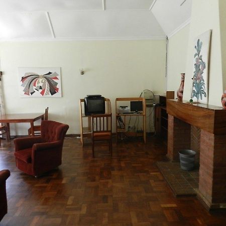 Hibiscus Guest House Найроби Экстерьер фото